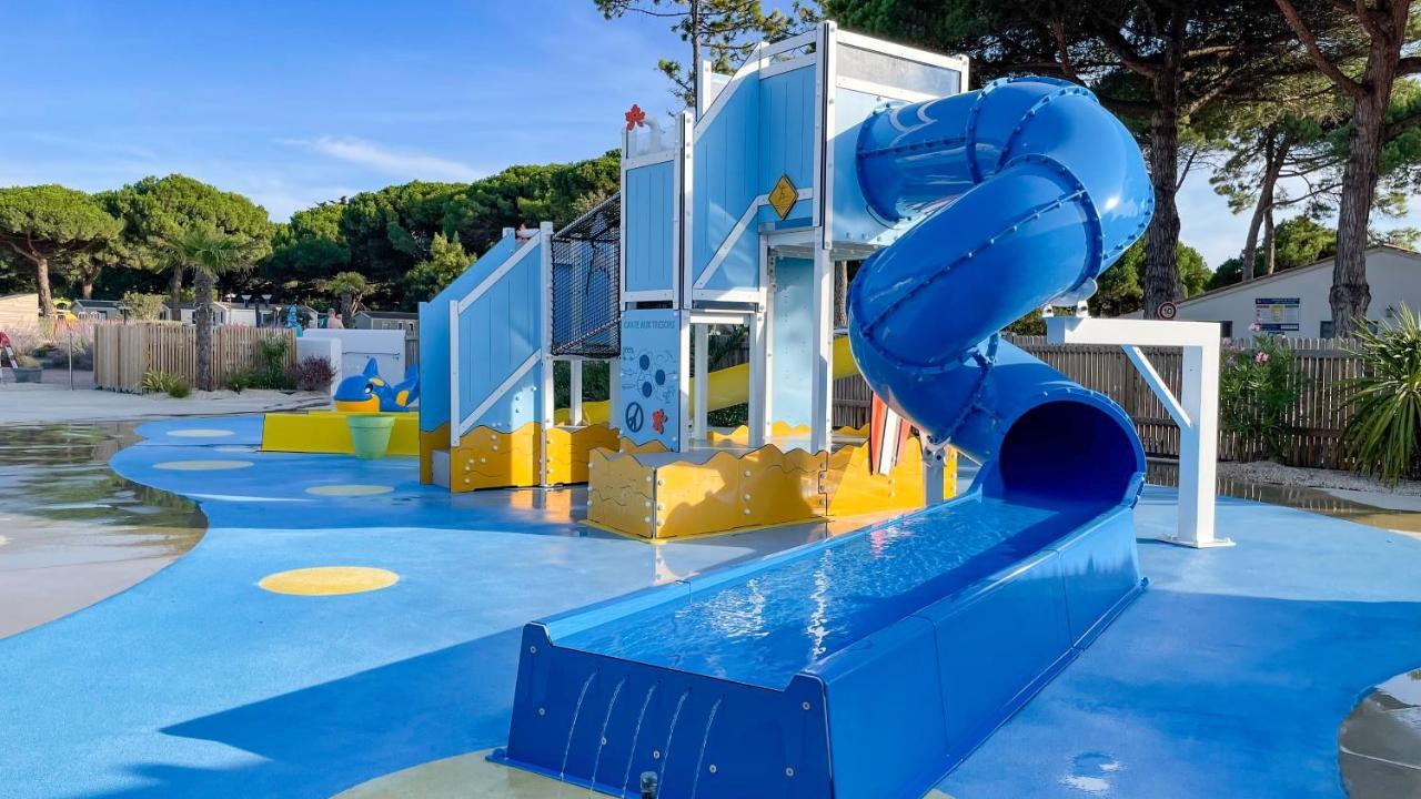 Camping Le Suroit Le Bois-Plage-en-Ré Eksteriør billede