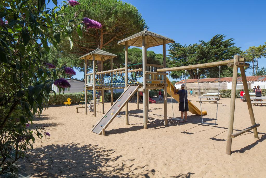 Camping Le Suroit Le Bois-Plage-en-Ré Eksteriør billede