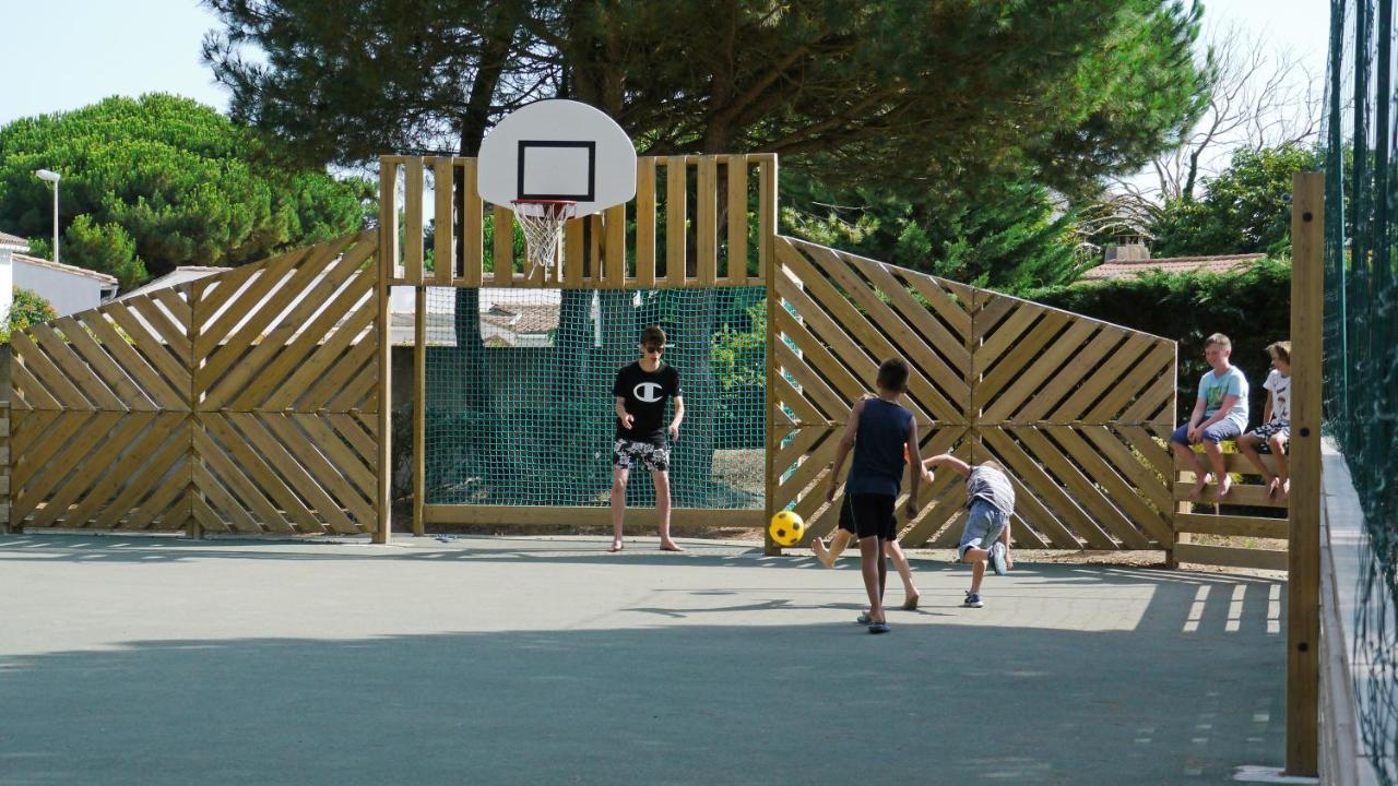 Camping Le Suroit Le Bois-Plage-en-Ré Eksteriør billede