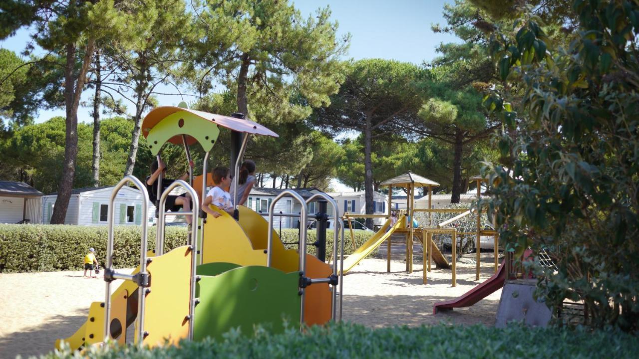 Camping Le Suroit Le Bois-Plage-en-Ré Eksteriør billede